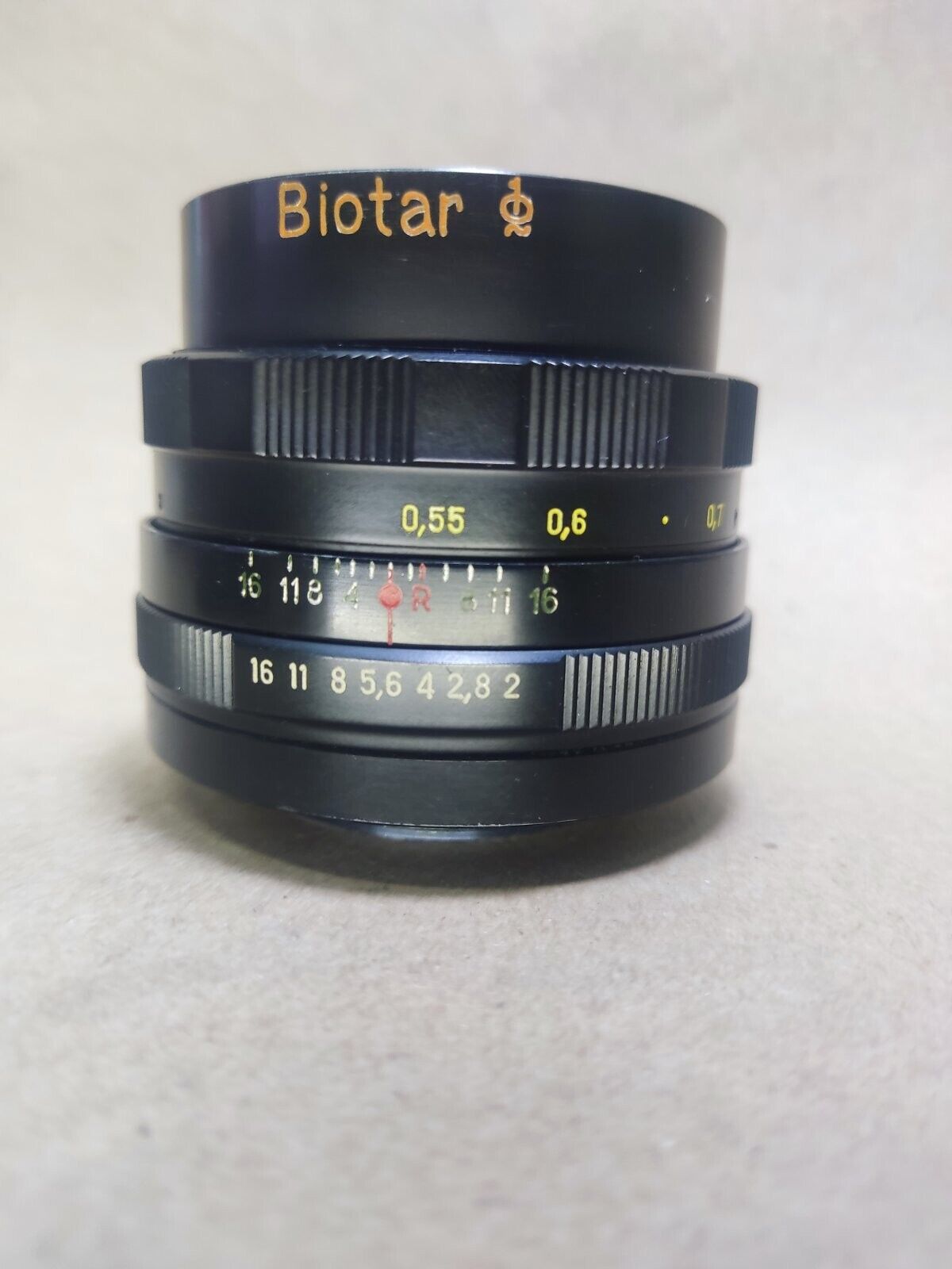 Carl Zeiss Biotar red T Replica Helios 44M 58mm f/2 portrait lens Boke –  Tirasphoto